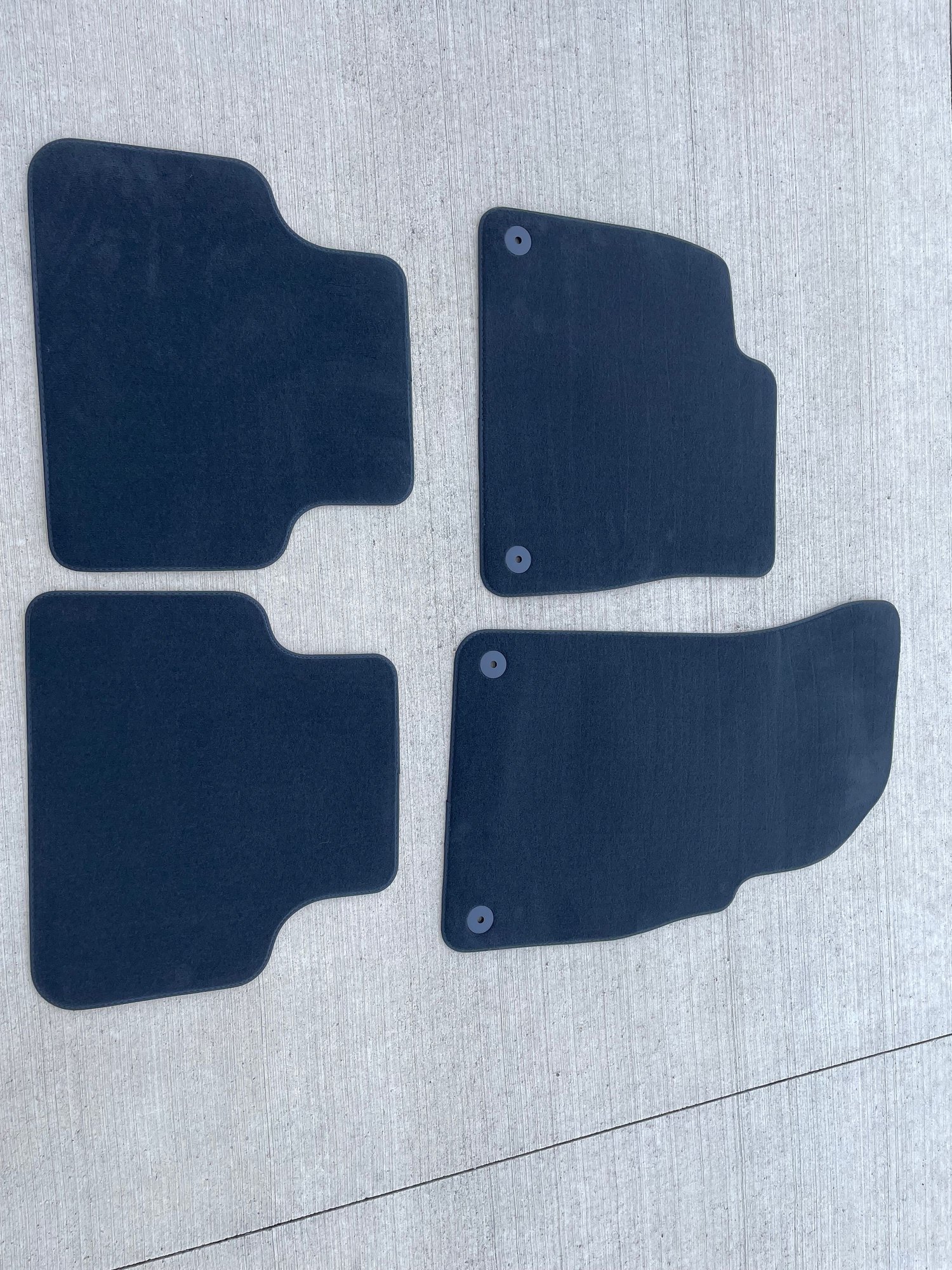 1723 Audi Q7 OEM Floor Mats NEW AudiWorld Forums