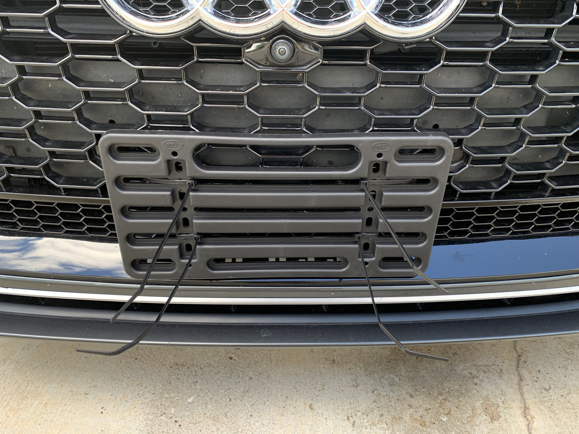 audi rs grill plate holder