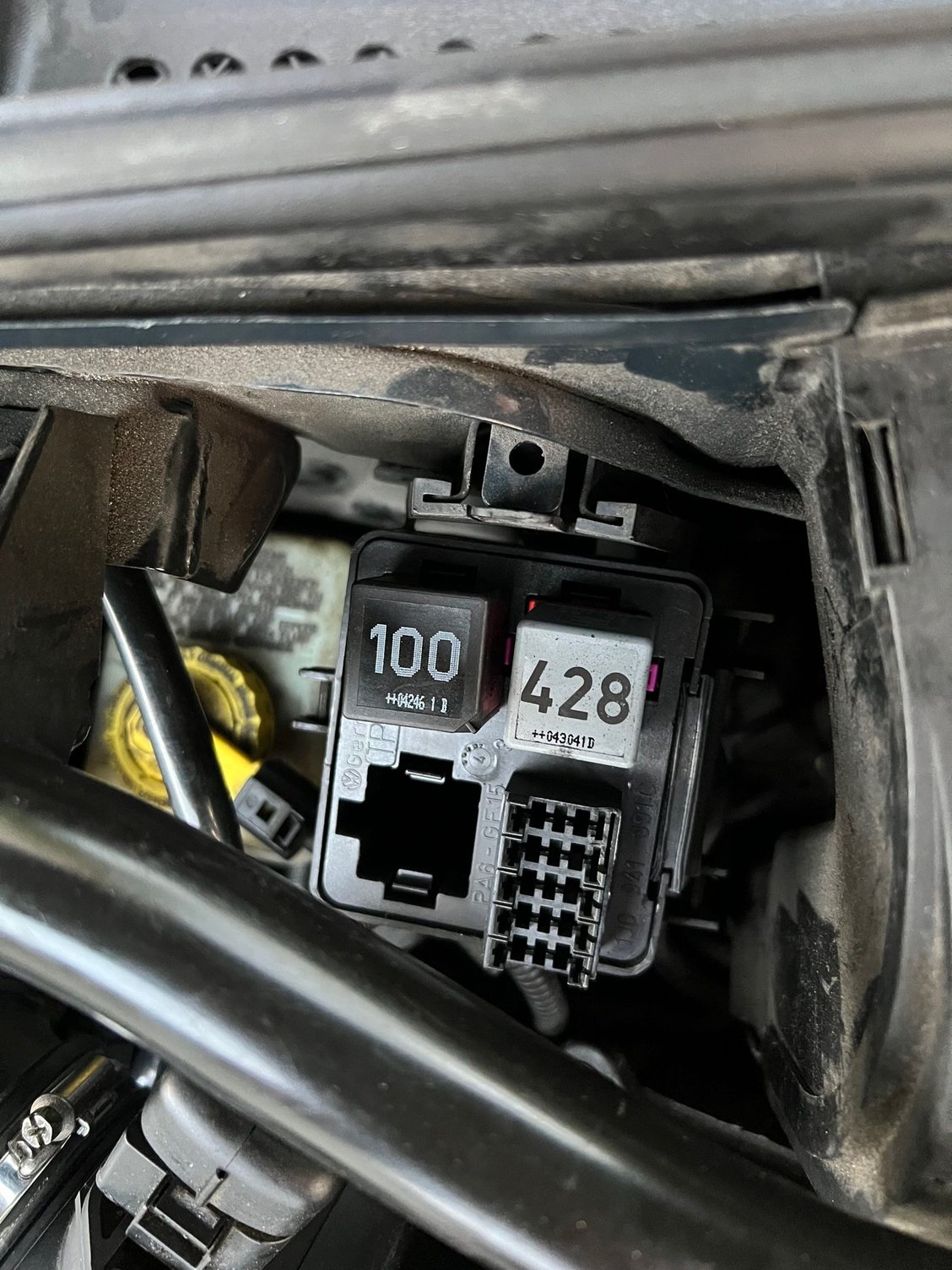 Need Help!! Fuse/Relay for Brake Vacuum Pump??? AudiWorld Forums