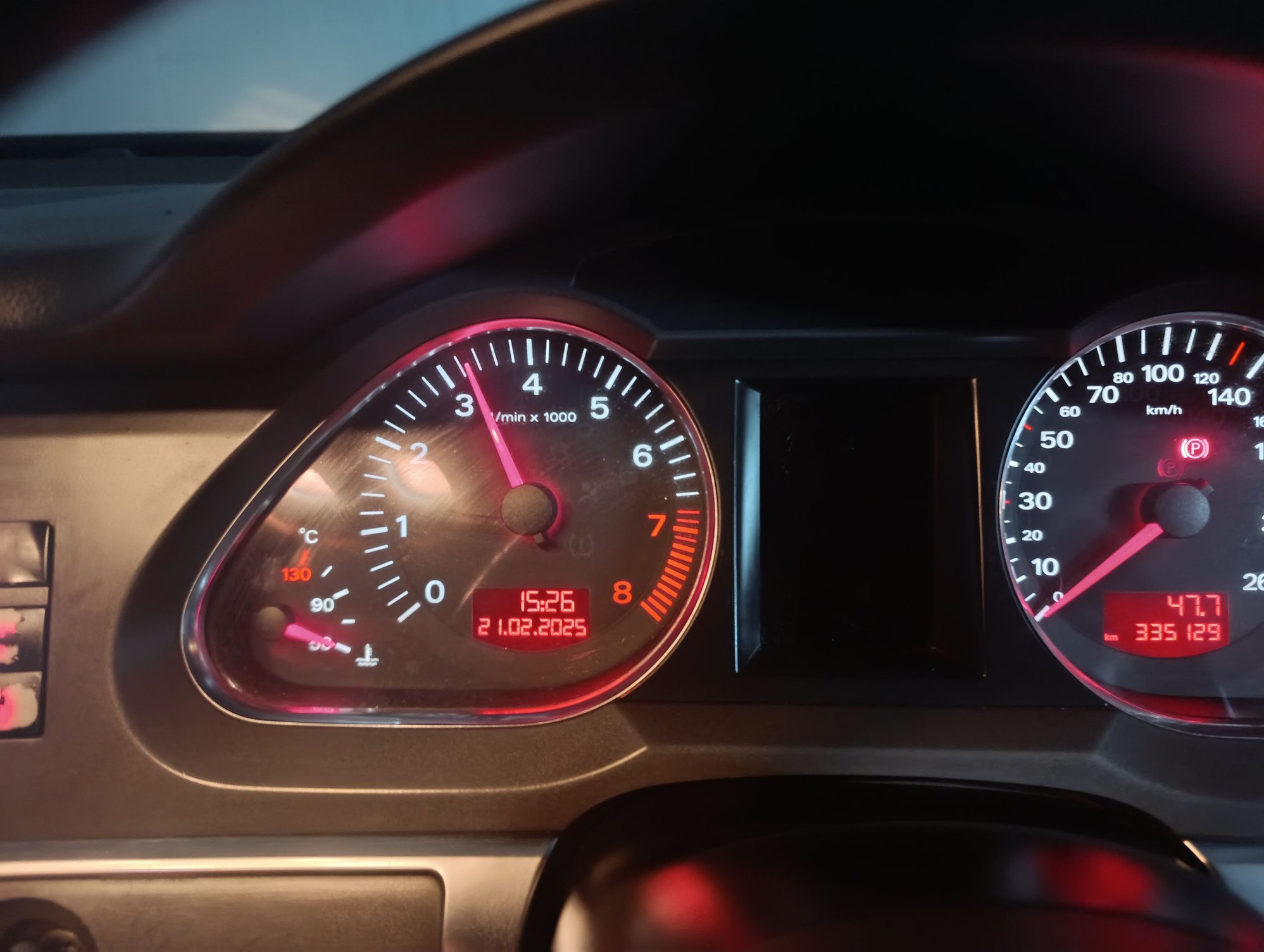 rev counter starts at 4000rpm byr reves fine? - AudiWorld Forums