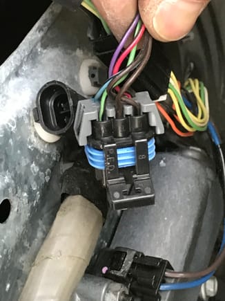 wires on 98 mirror plug
