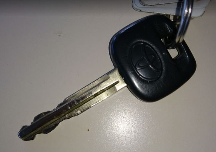 2005 Camry Trunk won't open, lock cylinder in horizontal position