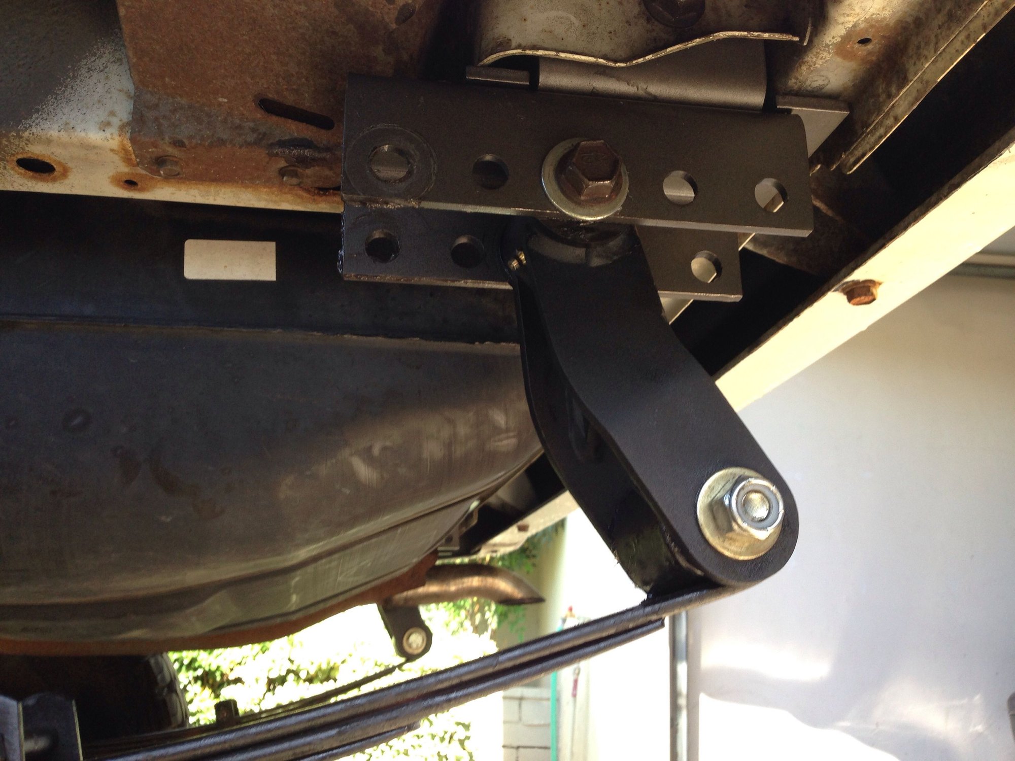 Too Much Rear Lift No Lift Shackle Relocators with 1" Zone Shackles