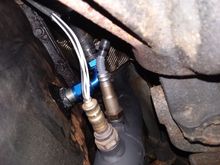 Install the stock upstream o2 sensor and the wideband sensor.





