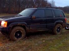 just muddin... fords gettin pulled out in the background.