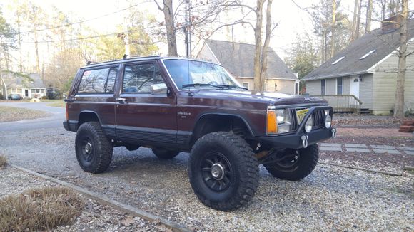 2 layers of spray wax, refresh black paint and tires shine.
