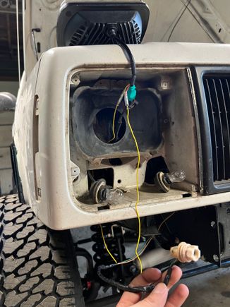 Wiring in DRL’s and turn signals on the new headlights 