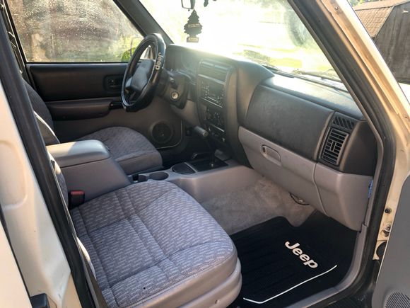 I was particularly proud of how the interior turned out! This was the slate grey interior pulled from the ‘98. 