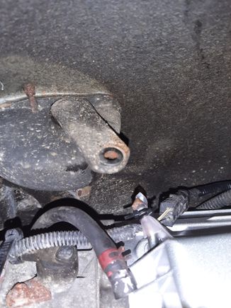 So first off the old bushing had to come out. The bolt would not fit and i dont think I would want 25 year old rubber on there anyways. I used a razor knife.