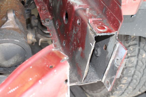 Boxing in the area around the steering box, the inside gets 3/16's and the outside of the uni-body "frame" gets 1/8 inch plate that is part of the Smittybilt bumper.