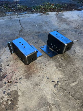 Received my IronMan4x4Fab no lift shackle brackets a while back 