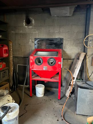 Snagged a Harbor Freight blast cabinet for cheap on marketplace. This is such an upgrade for blasting small parts. 