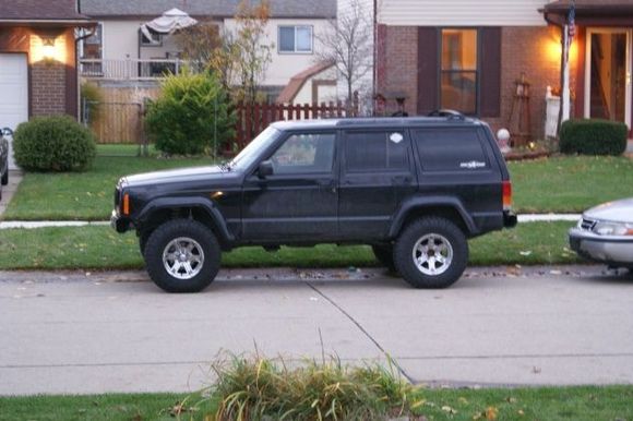 After replacing; Front oil pan; ball-joints, rear springs, Re 3,5 lift, Dura-trac 31/10.5-15,  Rust wheel flairs after fender cut out