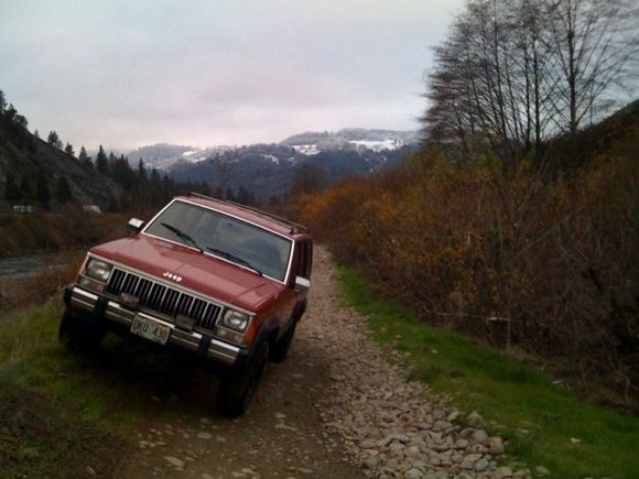 Trail next to the South Umpqua River. Not doin much, just thought the backround looked nice.