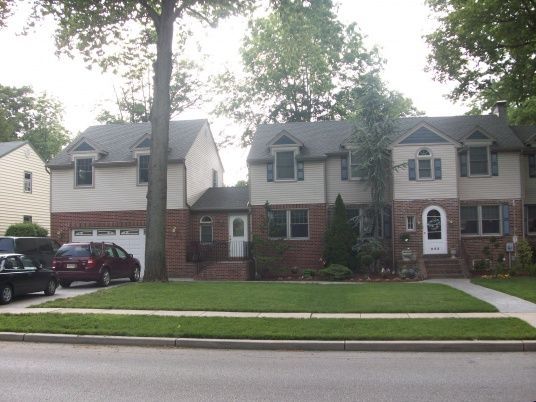 FRONT OF HOUSE