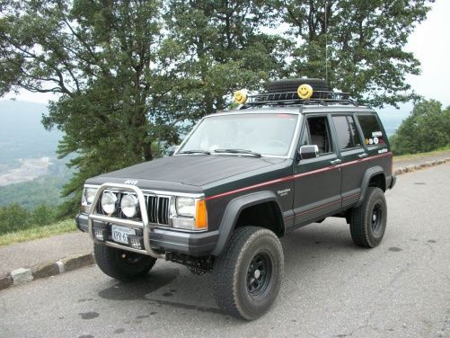 XJ ON THE BLUERIDGE PARKWAY IN ROANOKE VA.