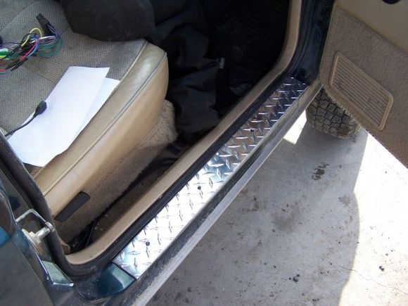 diamond plate kick plates