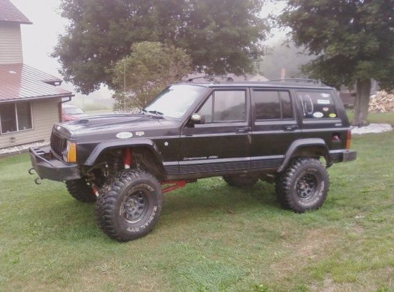 My jeep cleaned up a little, The 10 in the window was from a PA Jeepstock obstacle course I ran in and ended up taking 3rd.