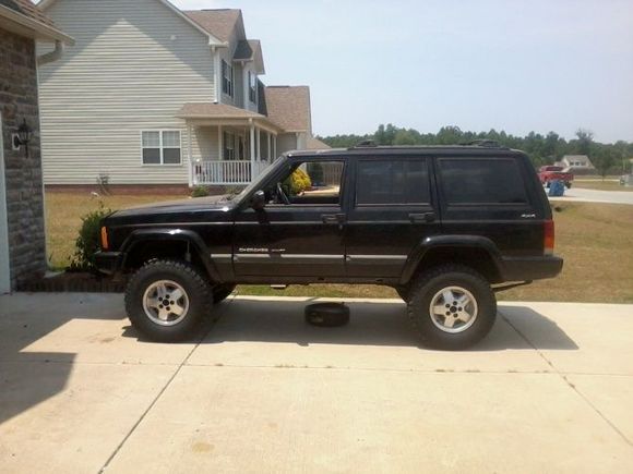 Rustys 4.5" lift installed.