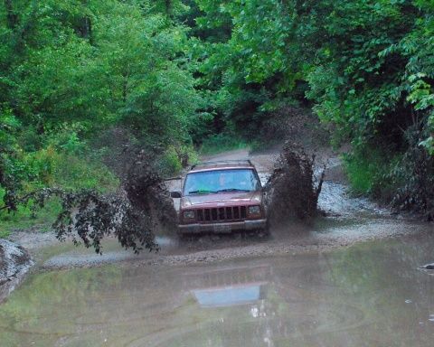 yankee lake truck night