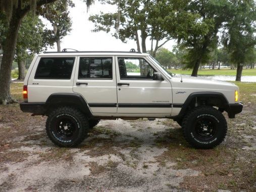 After Rustys 4.5" lift with 32x11.50's
