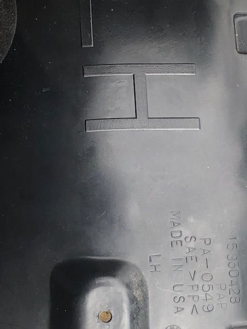 Exterior Body Parts - Wheel-well-liner driver side back - Used - 2006 to 2011 Chevrolet HHR - Holland, MA 01521, United States