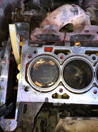 This is #1 piston, very minor marks from the valves 
Compression was 45# psi