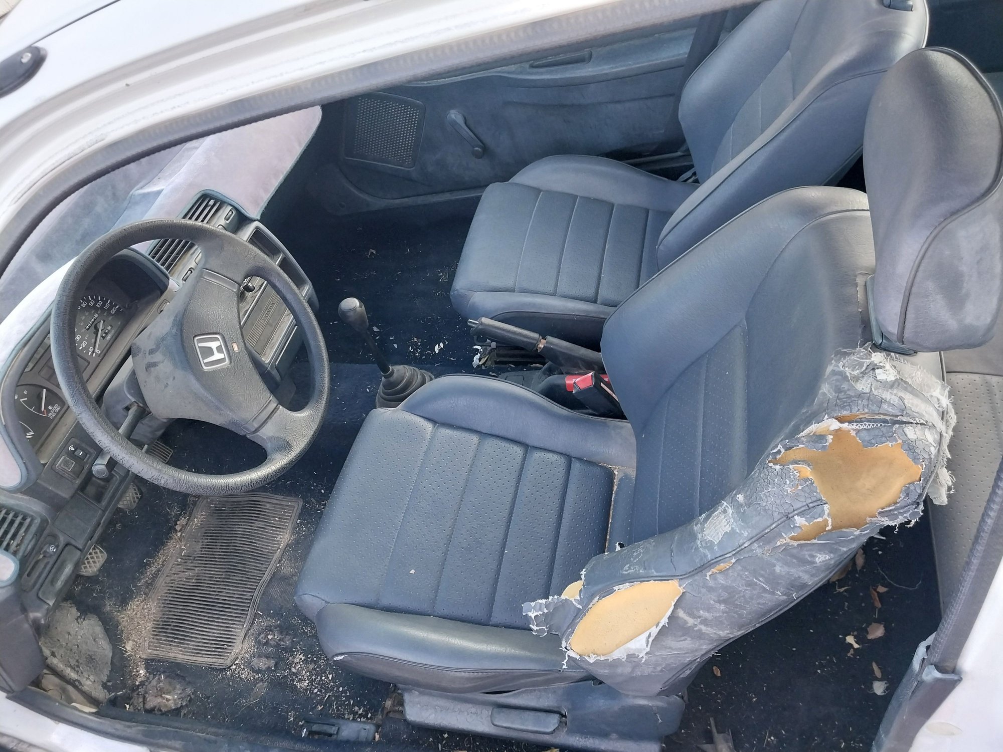 1991 Honda Civic - 1991 Honda Civic DX Hatchback **MUST READ** - Used - VIN 2HGED6345MH559591 - 126,000 Miles - 4 cyl - 2WD - Manual - Hatchback - White - Bishop, CA 93514, United States