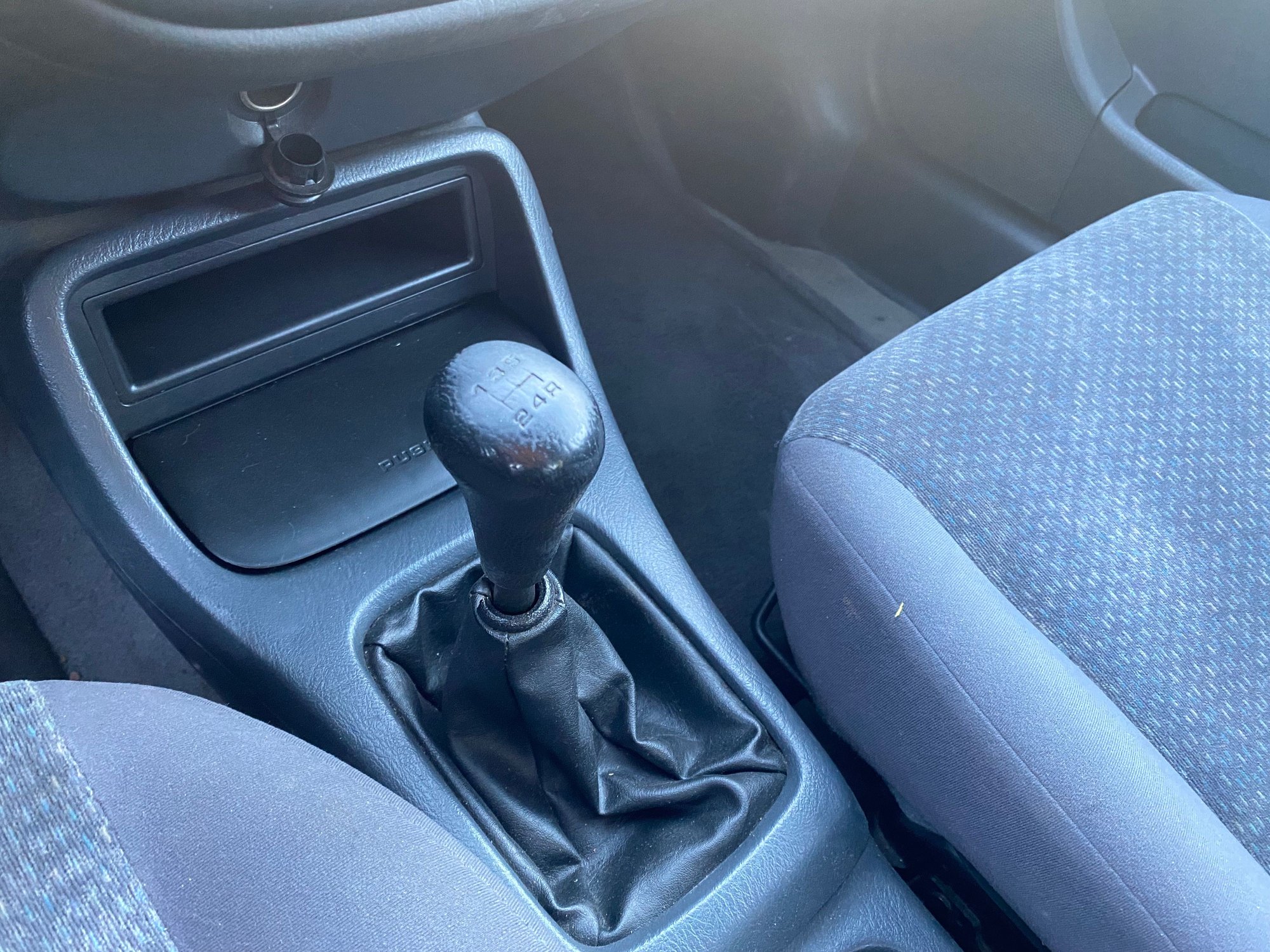 1998 Honda Civic - 1998 Honda Civic DX Hatchback - Used - VIN 2HGEJ6345WH122444 - 128,598 Miles - 4 cyl - 2WD - Manual - Hatchback - Purple - Tempe, AZ 85282, United States