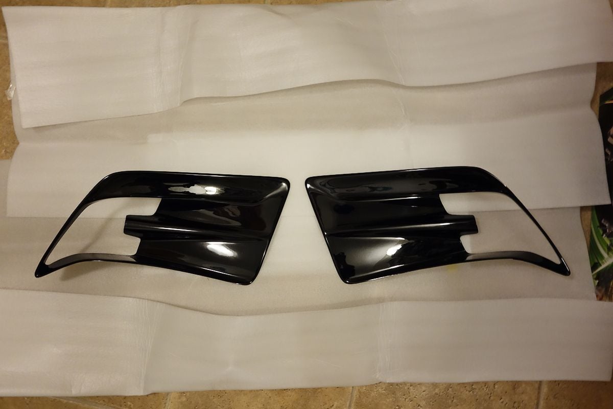 Exterior Body Parts - LX Mode Japan Fog Light Cover for 3IS F Sport pre-face lift - Used - 2014 to 2016 Lexus IS350 - Edmonton, AB T5Y2L2, Canada