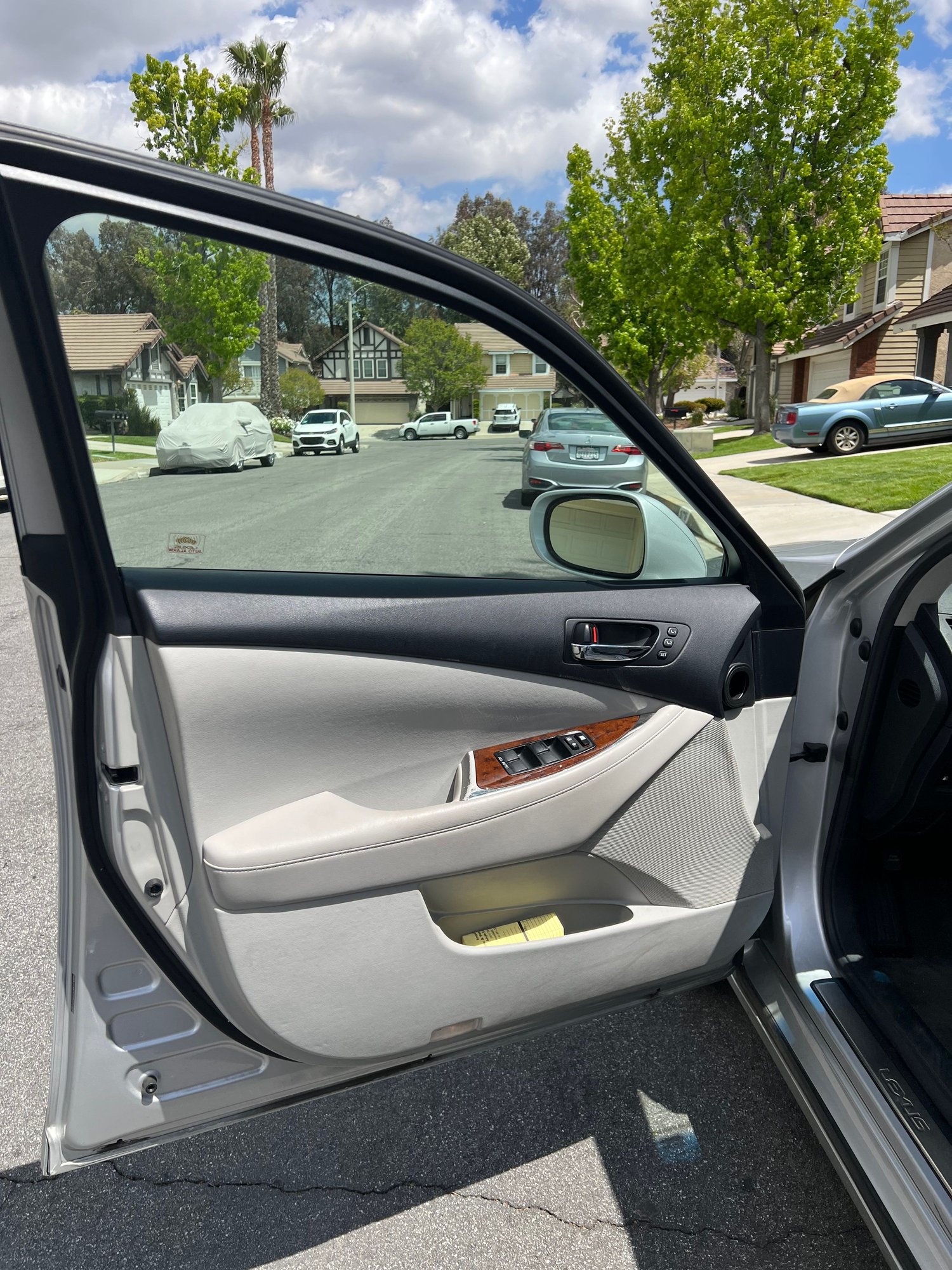 2010 Lexus ES350 - 2010 Lexus Es350 Socal - Used - VIN JTHBK1EG9A2357230 - 89,999 Miles - 6 cyl - 2WD - Automatic - Sedan - Silver - San Bernardino/santa Clarita, CA 91351, United States