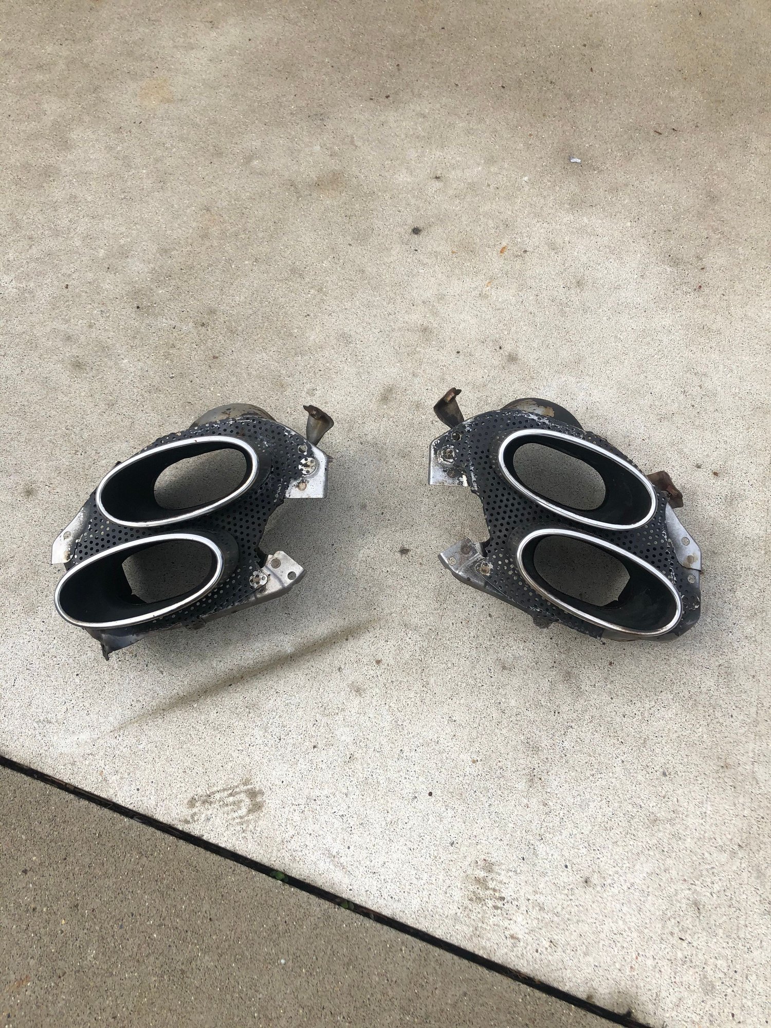 Exterior Body Parts - OEM ISF Exhaust Tips - Used - 2008 to 2014 Lexus IS F - Warren, MI 48092, United States