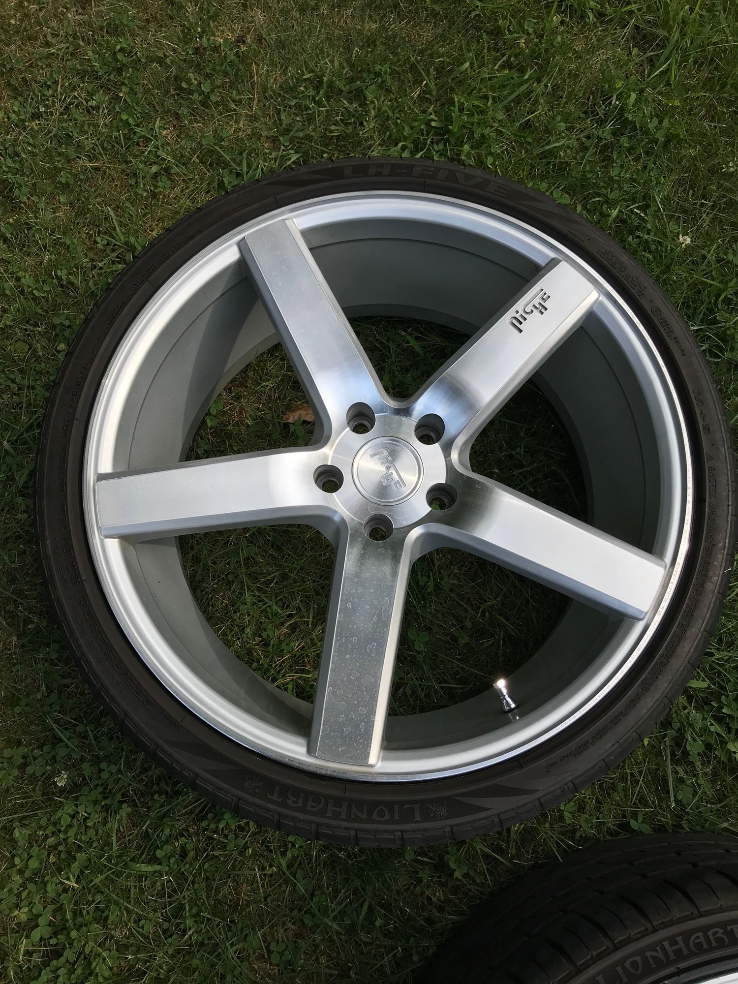 Wheels and Tires/Axles - Niche Milan 20" Wheels for Lexus GS350 - Used - 2013 to 2018 Lexus GS350 - Lansing, MI 48911, United States