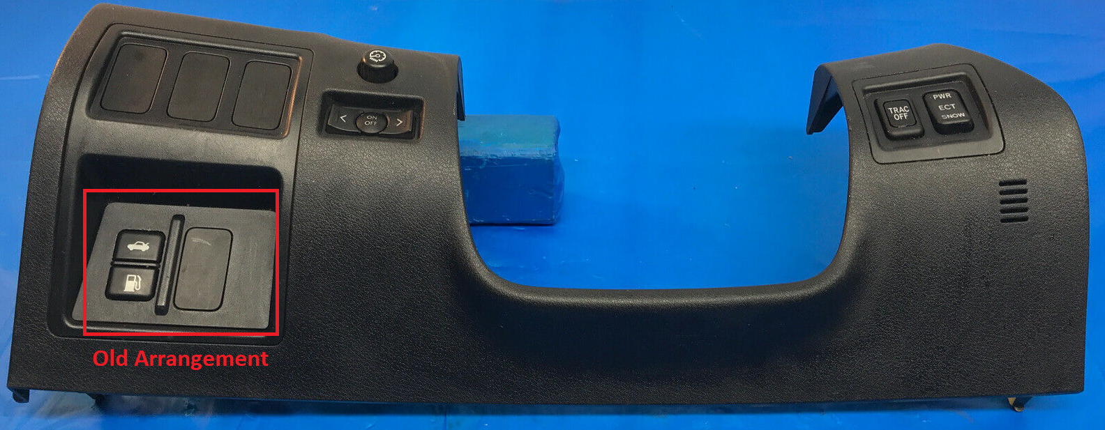 Gas cap release and trunk release buttons not working ClubLexus