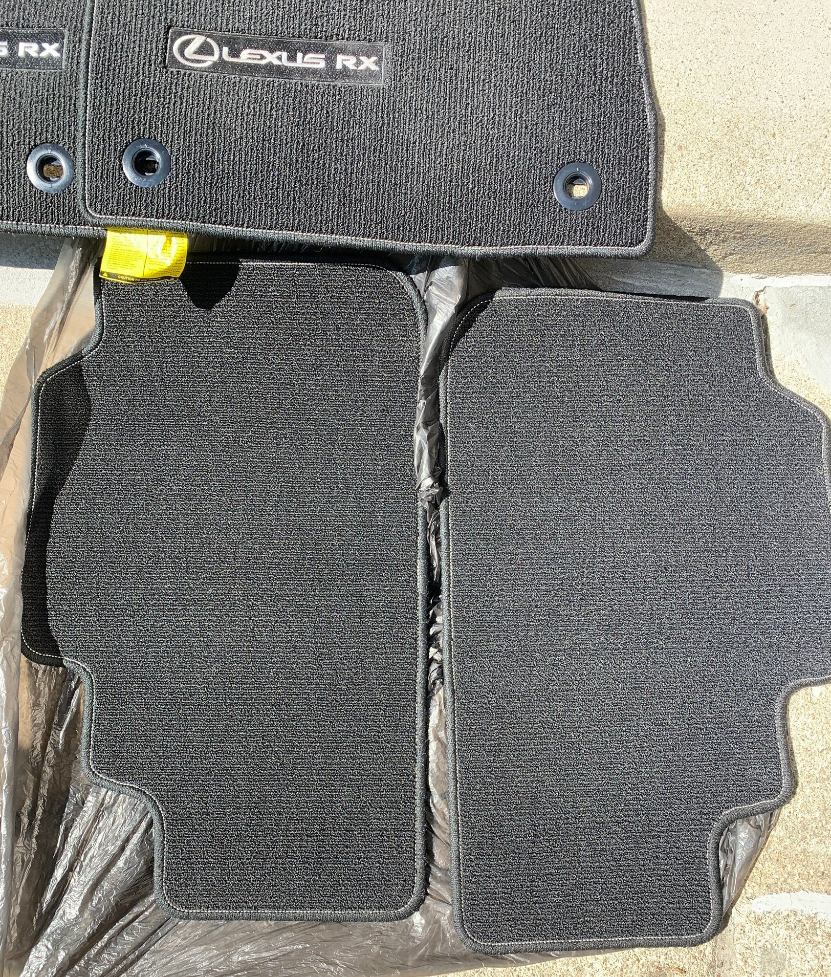 Accessories - RX350 RX450h OEM Floor Mats - Used - 2016 to 2021 Lexus RX350 - 2016 to 2021 Lexus RX450h - Chicago, IL 60601, United States