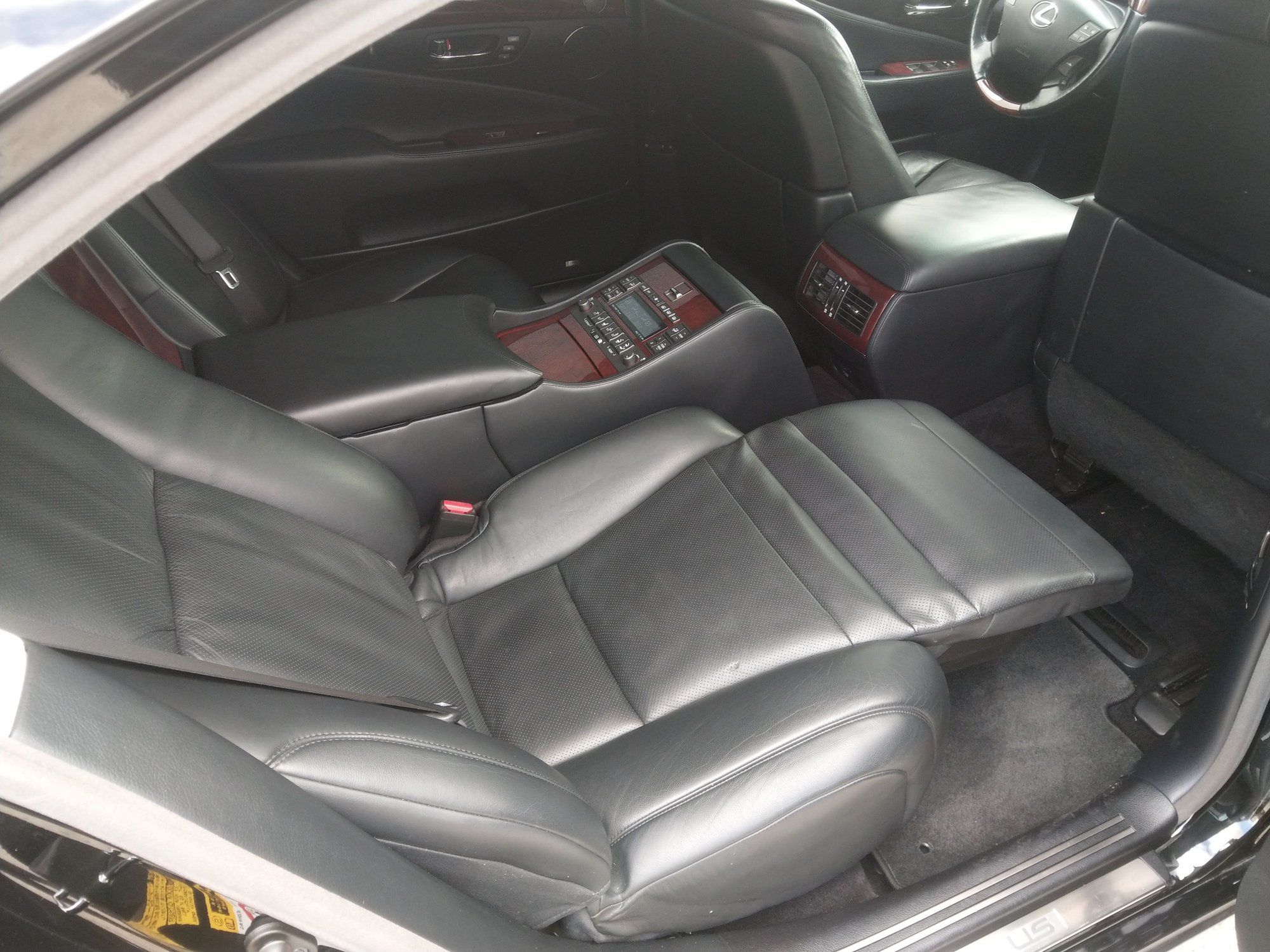 2007 Lexus LS460 - 2007 Lexus LS460L EXECUTIVE package, black on black - Used - VIN JTHGL46FX75007610 - 116,300 Miles - 8 cyl - 2WD - Automatic - Sedan - Black - Racine, WI 53402, United States