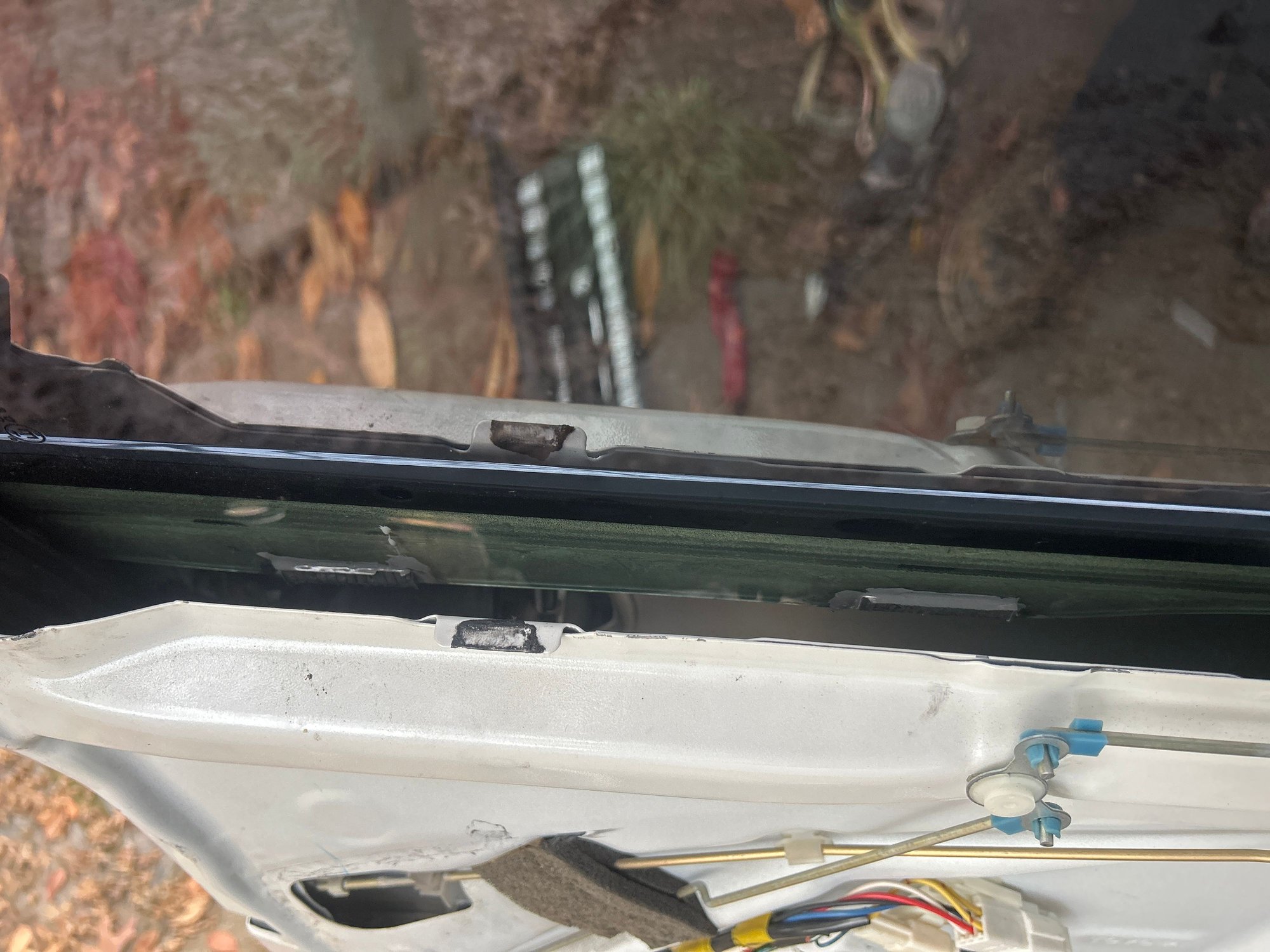 (Yes I tried to jb the thing back onto the window but it did not last long)