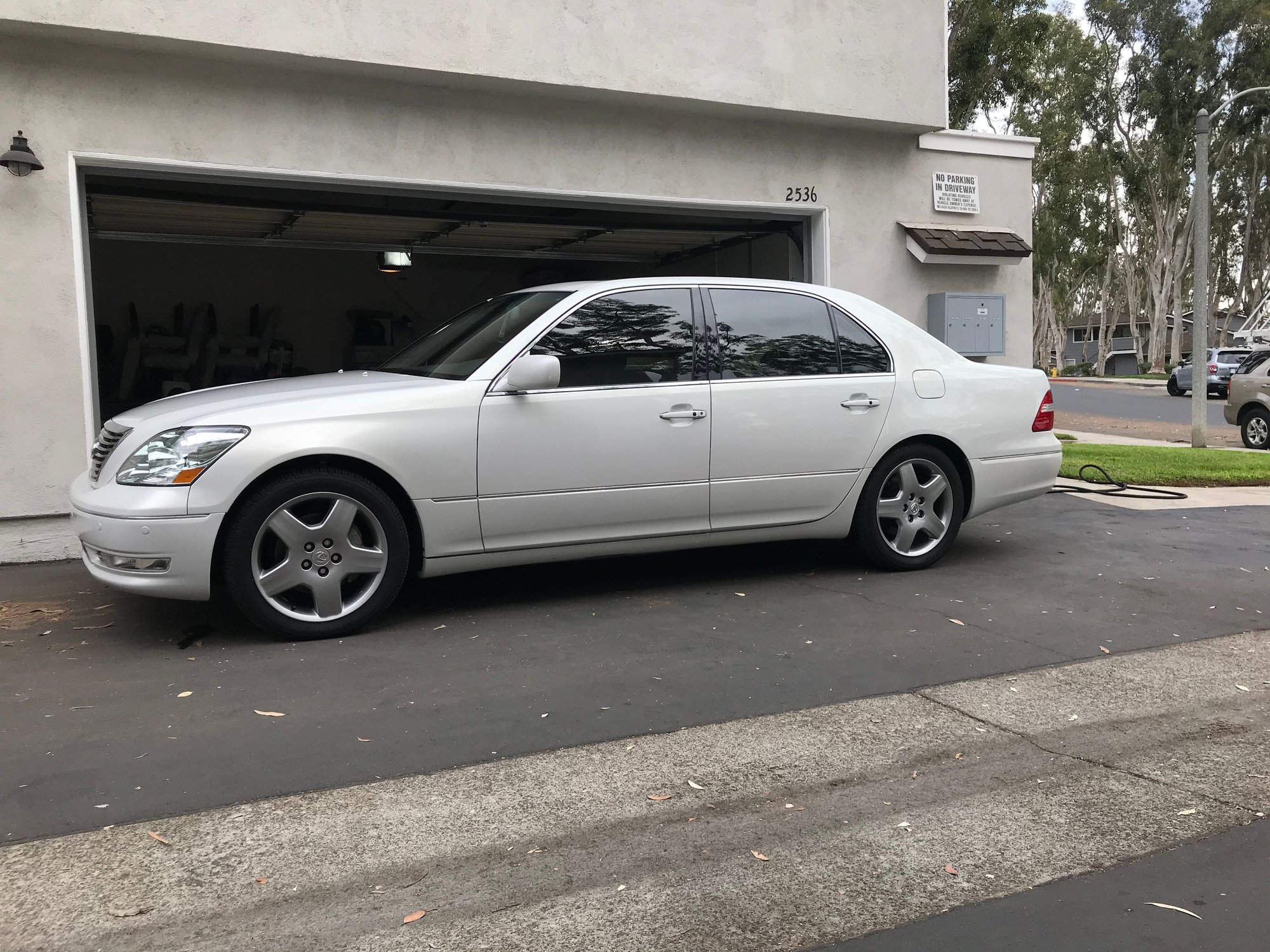 2006 Lexus LS430 - 2006 LS430 lower miles - Used - VIN JTHBN36F865047021 - 48,000 Miles - Irvine, CA 92604, United States