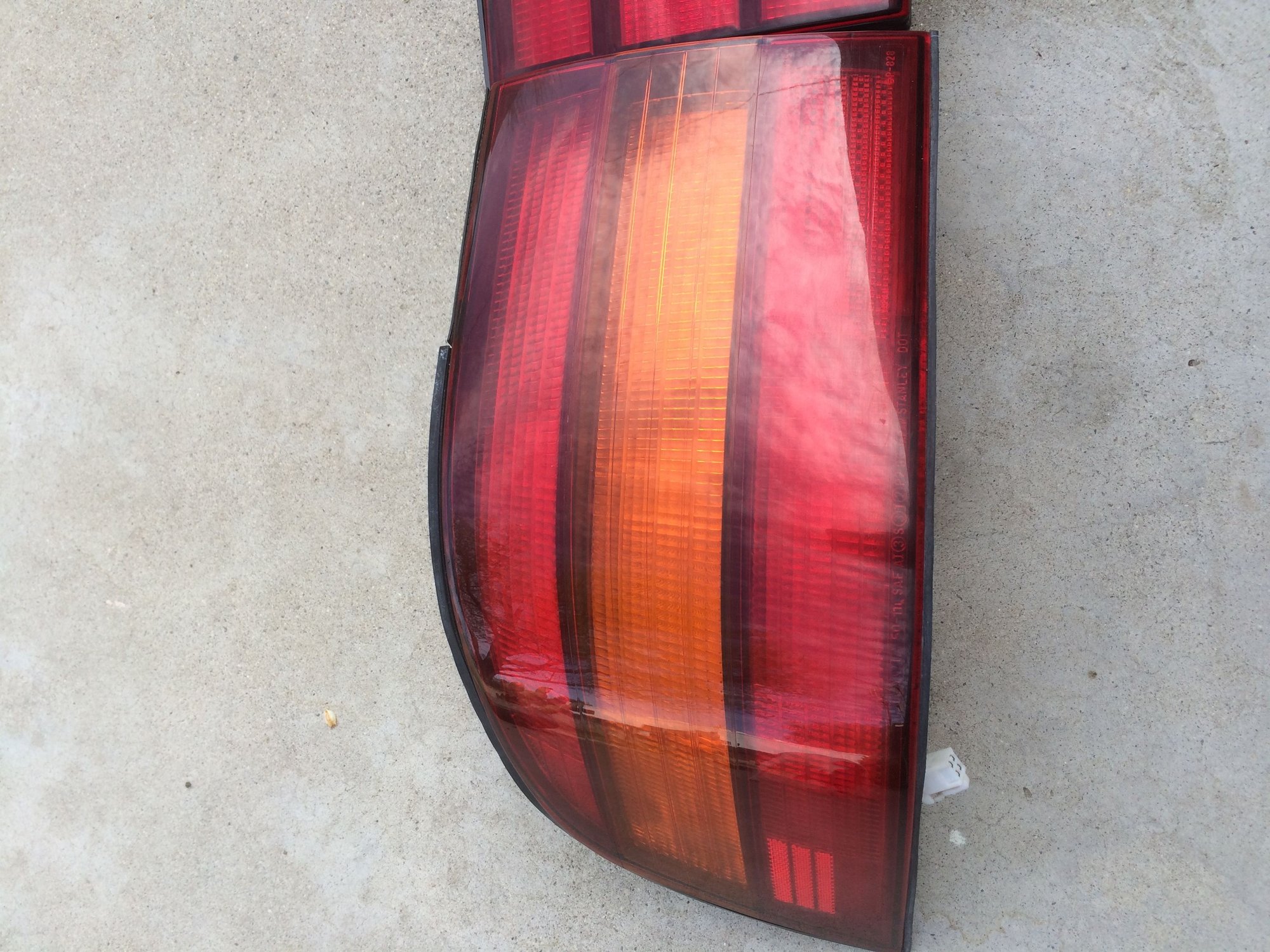 Exterior Body Parts - 1990 Lexus LS400 Tail Lights-Great working condition. - Used - 1990 to 1994 Lexus LS400 - Los Angeles, CA 90048, United States