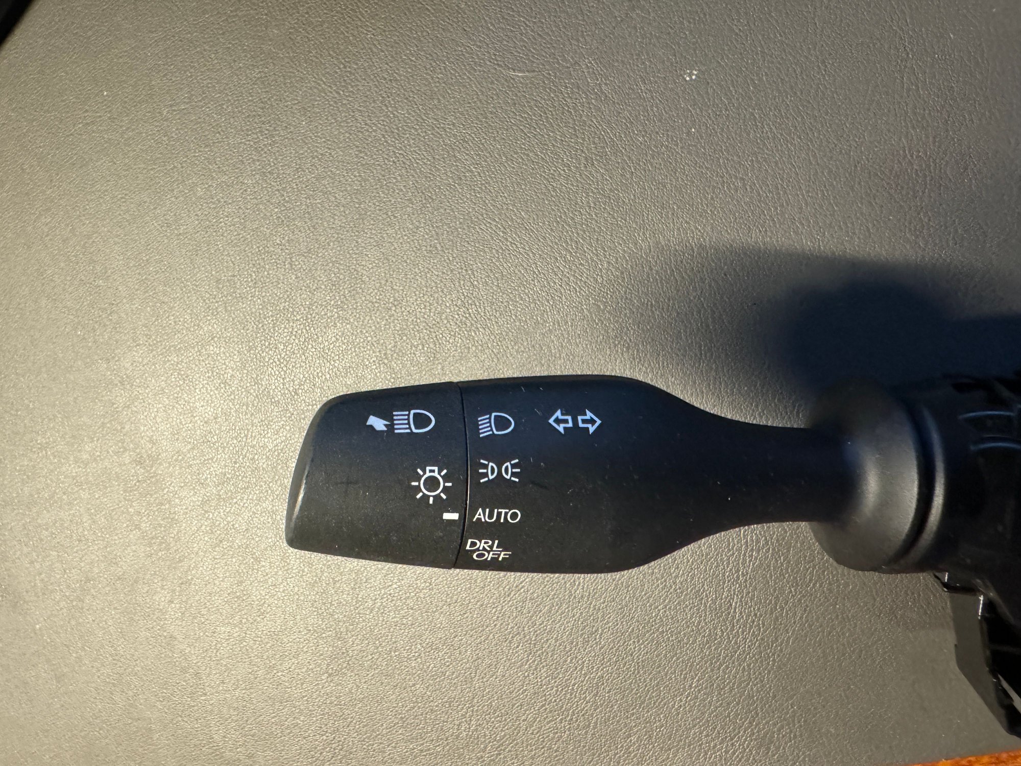 Miscellaneous - Lexus GS light switch - Used - 2013 to 2016 Lexus GS - 2013 to 2023 Lexus IS - 2015 to 2023 Lexus RC - Boston, MA 02115, United States