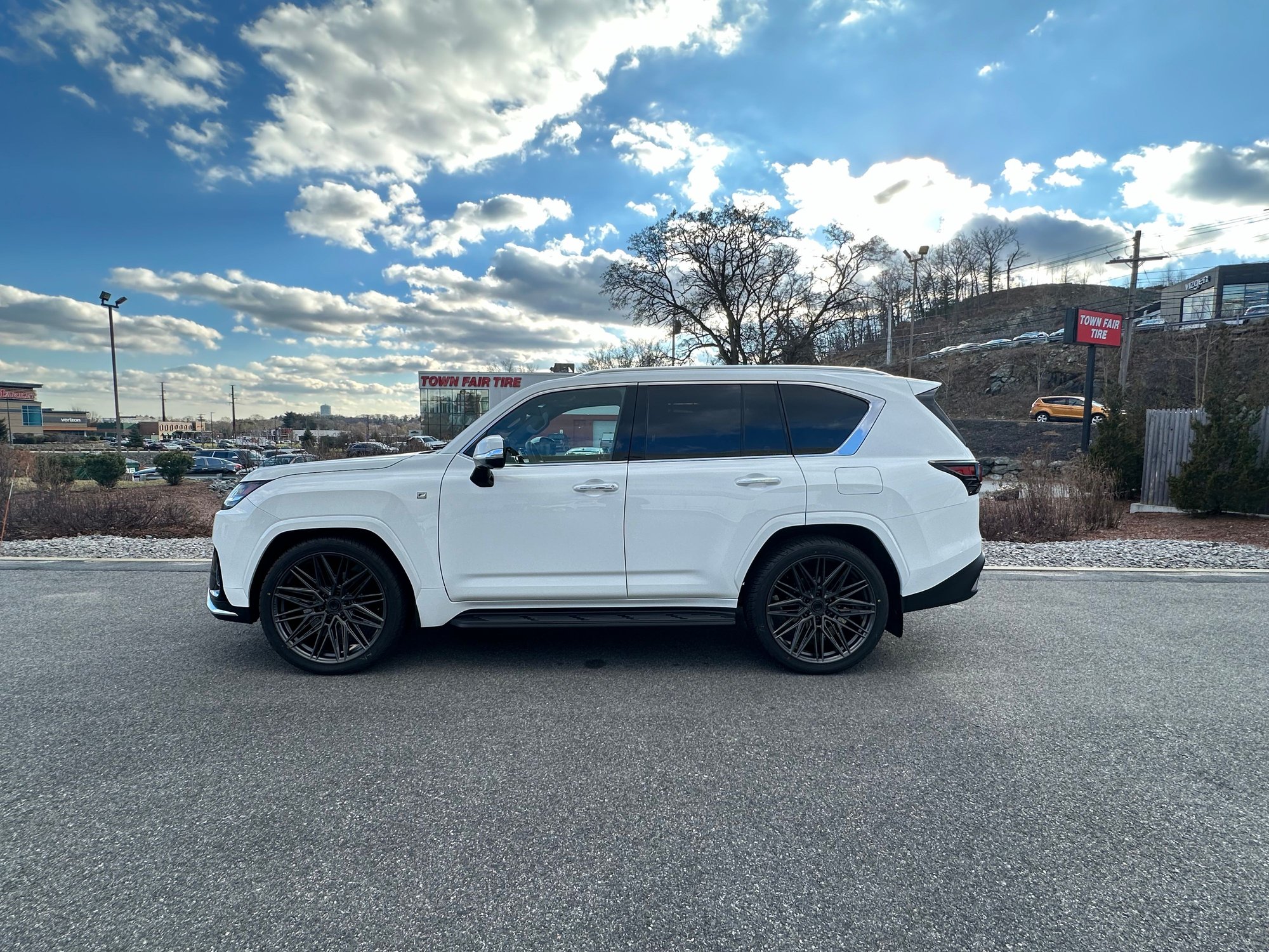 Wheels and Tires/Axles - Vossen HF6-5 24x10 for sale LEXUS LX600 - 5 WHEELS 4+1 - Used - 2022 to 2025 Lexus LX - Bedford, MA 01730, United States