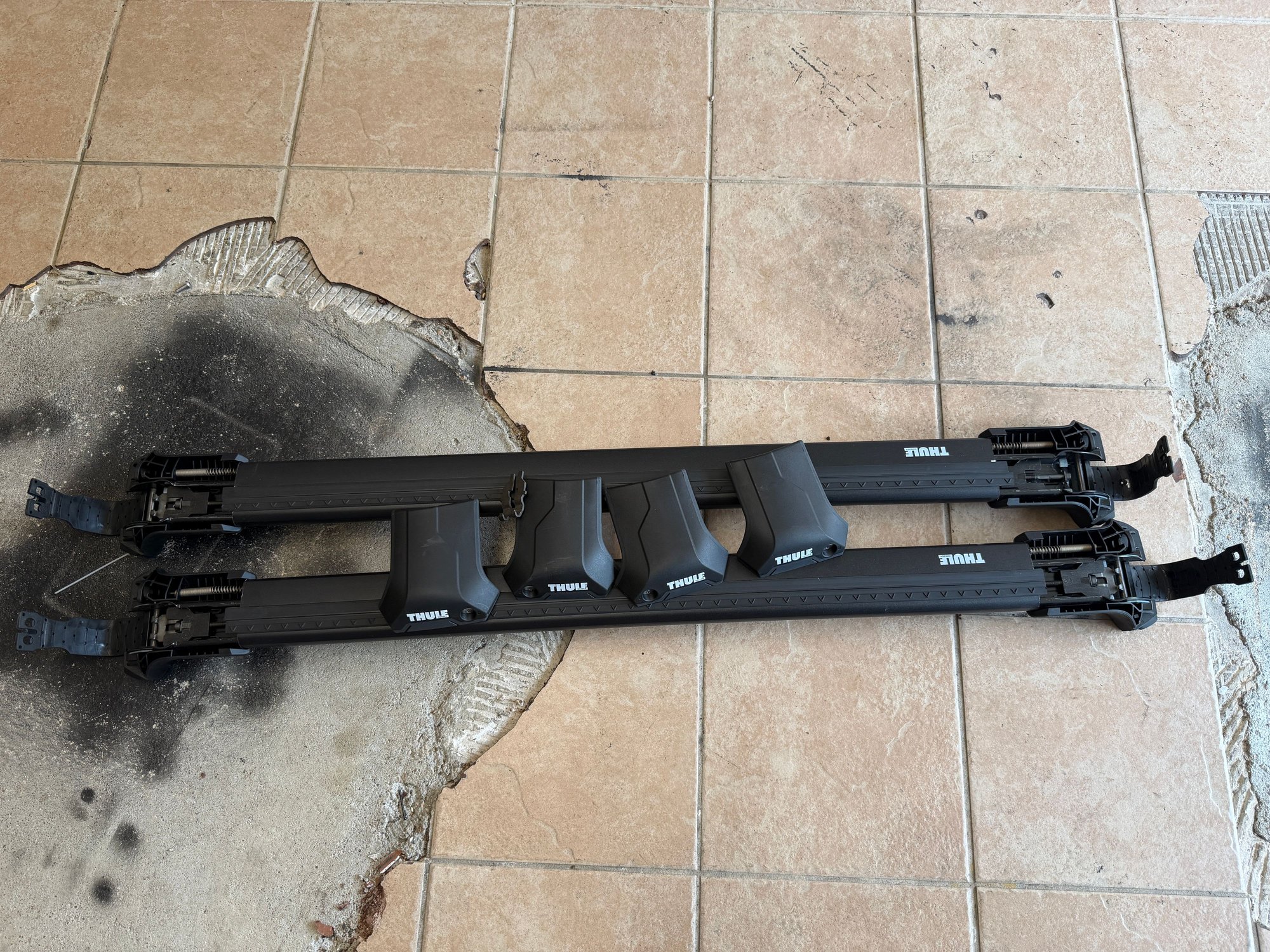Exterior Body Parts - 2022 GX460 Black Line Roof Rails & Thule Crossbars Flush Mount for 2010-2023 GX - Used - 2010 to 2023 Lexus GX460 - Sugar Land, TX 77498, United States