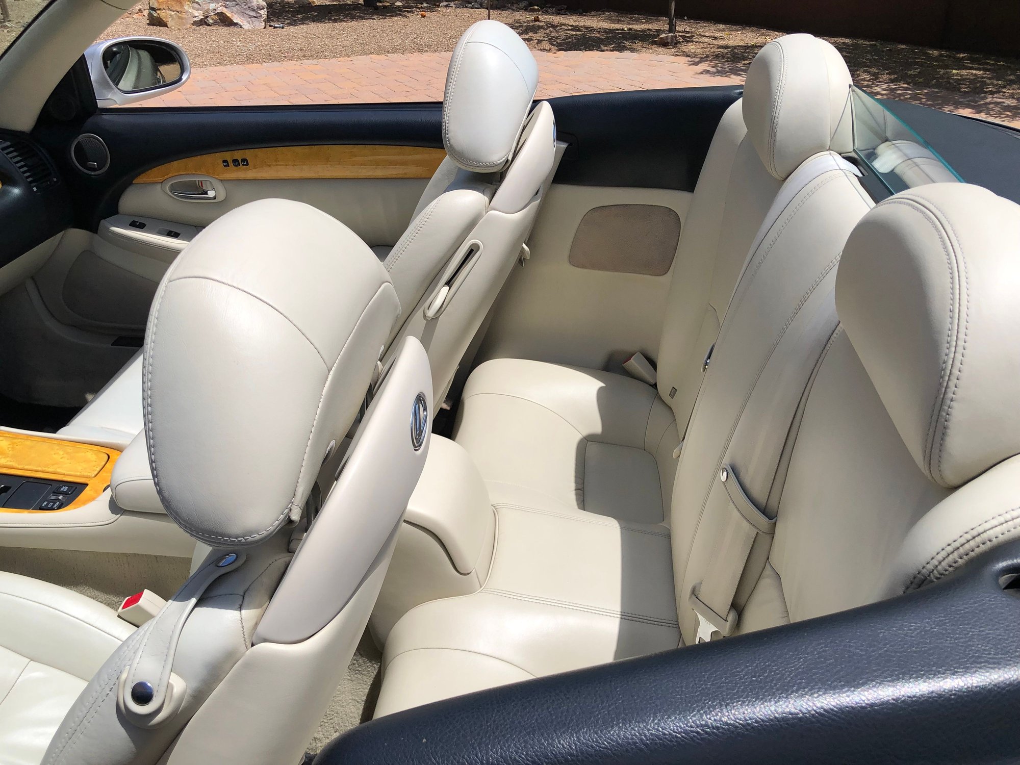 2002 Lexus SC430 - 2002 Lexus SC430 Stunning Immaculate T-belt Service All Maintenance completed - New - VIN JTHFN48Y920001694 - 8 cyl - 2WD - Automatic - Convertible - Silver - Tucson, AZ 85755, United States