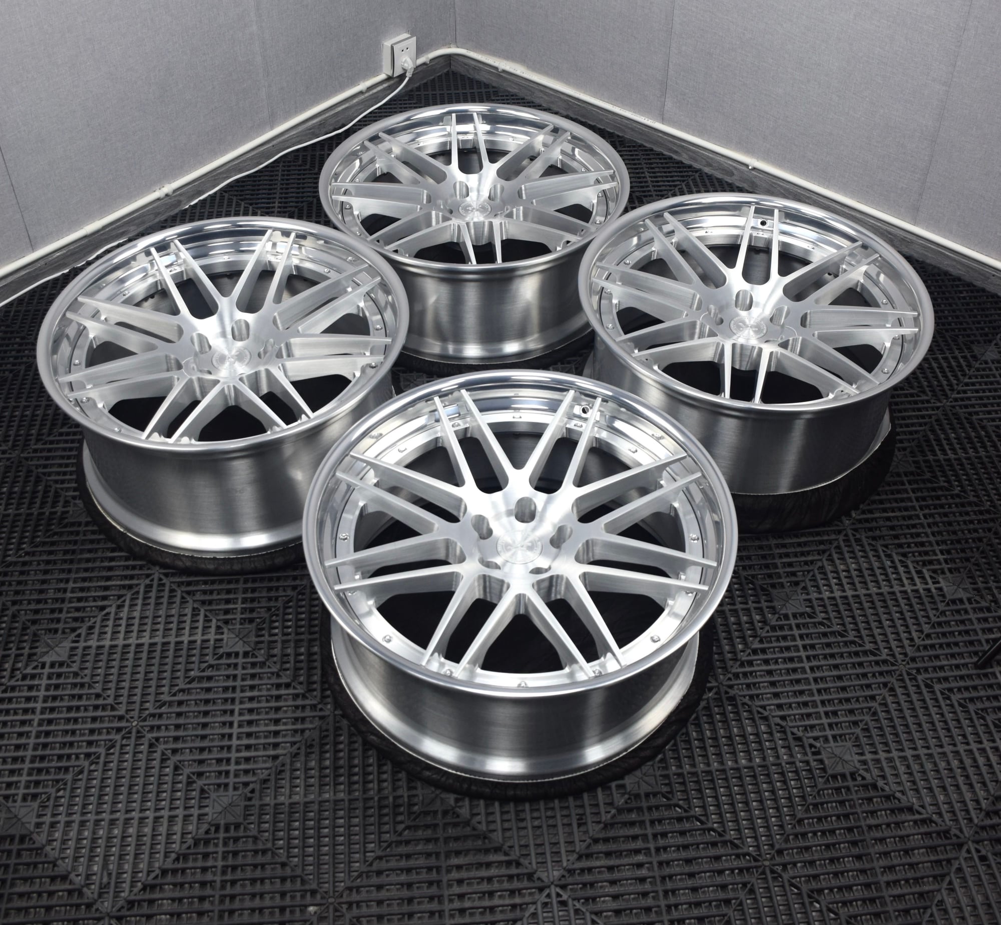 Wheels and Tires/Axles - Forged Staggered 22x9 22x10 2-pc - Used - -1 to 2025  All Models - Benicia, CA 94510, United States