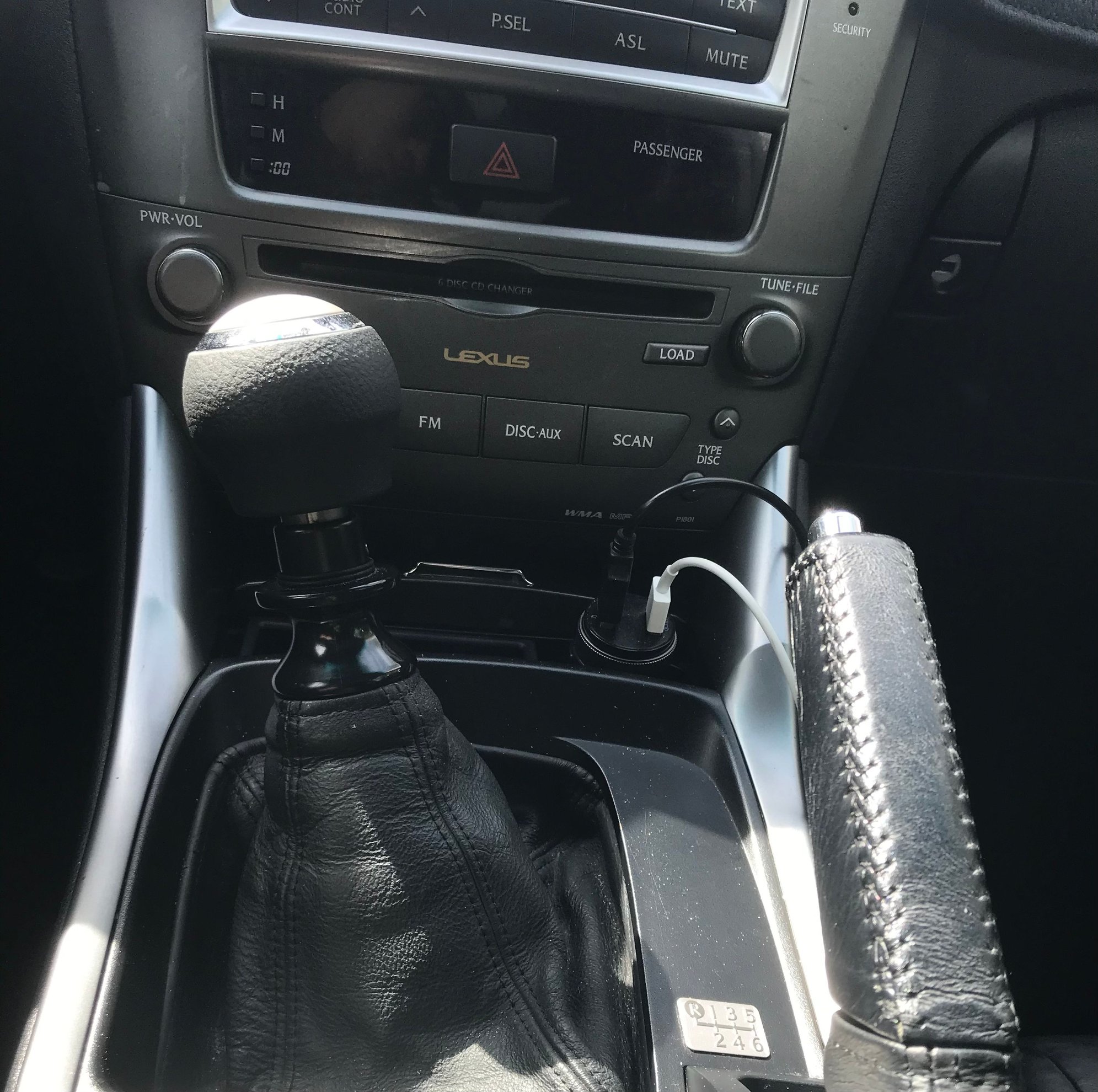 IS250 MANUAL SHIFTKNOB replacement (Daytona) ClubLexus Lexus Forum