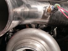 You can see that there is at least a full inch of clearance between the Compressor Housing and the upper IC intake pipe