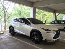 Quick pic in the parking lot today.  Note the new splash guards and the new wheel center caps.