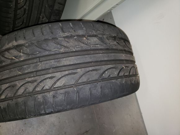 Front tire tread wear