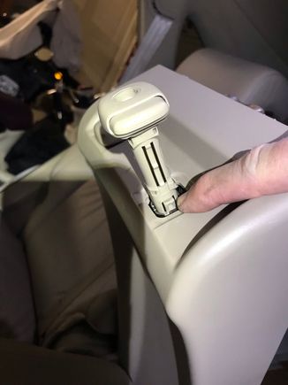 6d Headrest Guide Tab