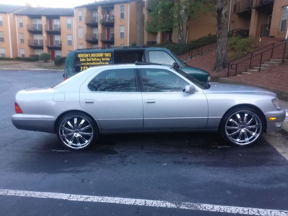 My 2000 Lexus LS400: Final result full side view.